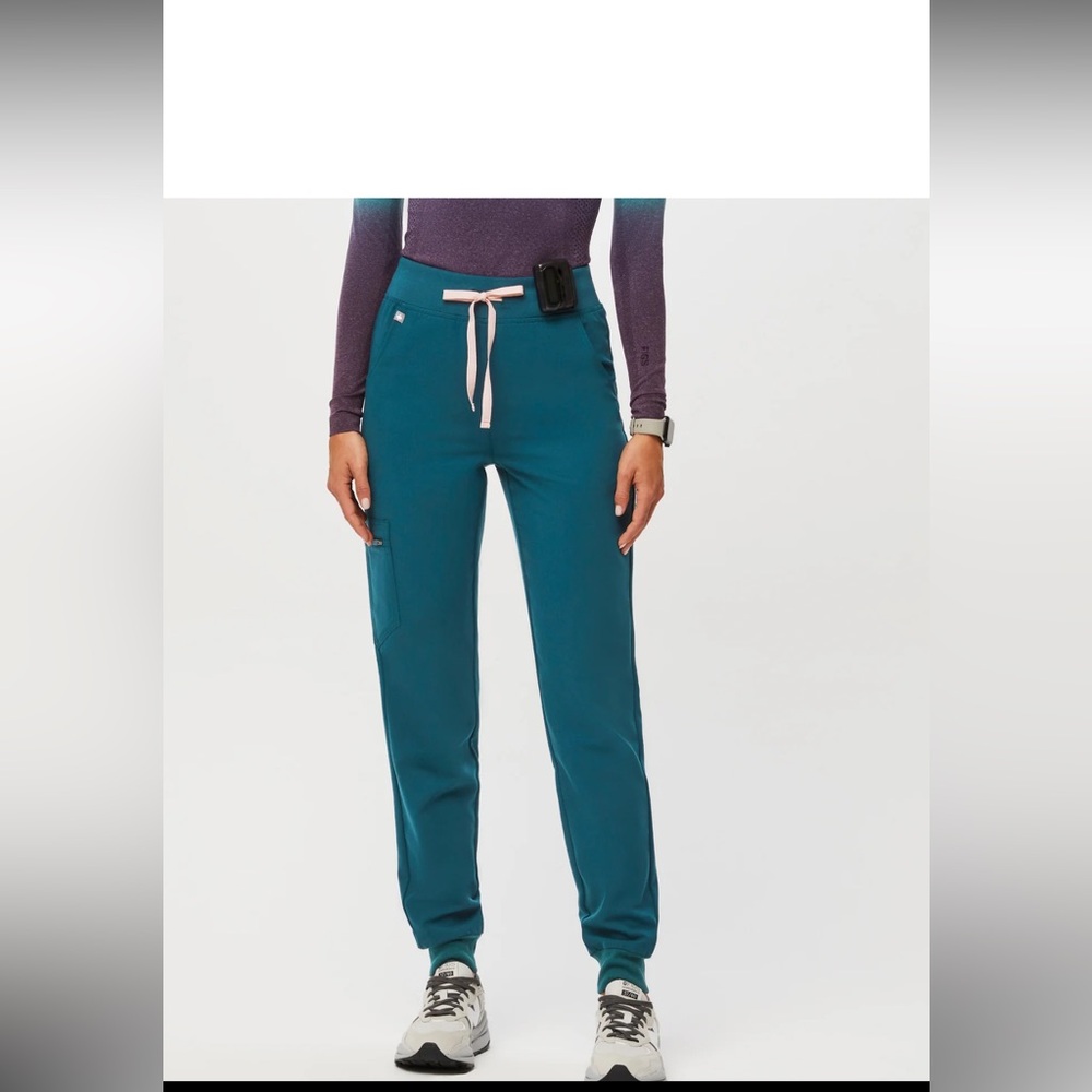 Figs Blue Joggers with Adjustable Waist and Relaxed Fit